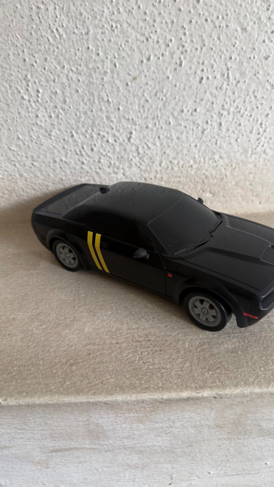 1:24 Scale Matte Black Muscle Car Toy with LED Headlights, Music & Pull Back Action | Die-Cast Model Car for Kids & Collectors