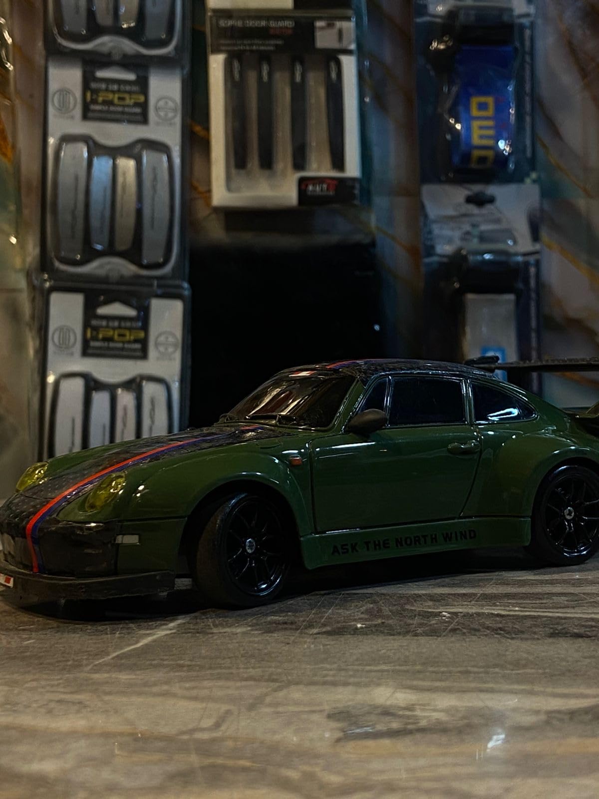 1:24 Premium Green Sports Car Die-Cast Model with LED Lights, Sound, Pull Back Action & Opening Doors | Metal Collectible Toy Car